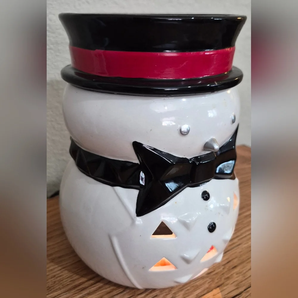 Yankee Candle Jackfrost Melt Cup Warmer Snowman w/LED & Timer 7.5 Inches Tall